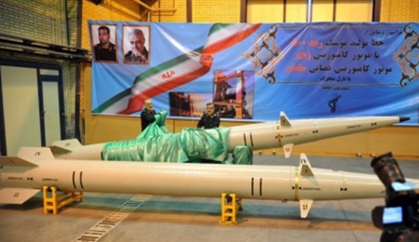 إيران تتحدّى الحصار وتصنع صواريخ خفيفة حاملة للأقمار الصناعيّة