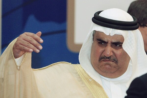 أبواق النظام تهاجم قطر وتبرّر مماطلته في إجلاء العالقين والأخيرة تردّ «قليل من الحياء»