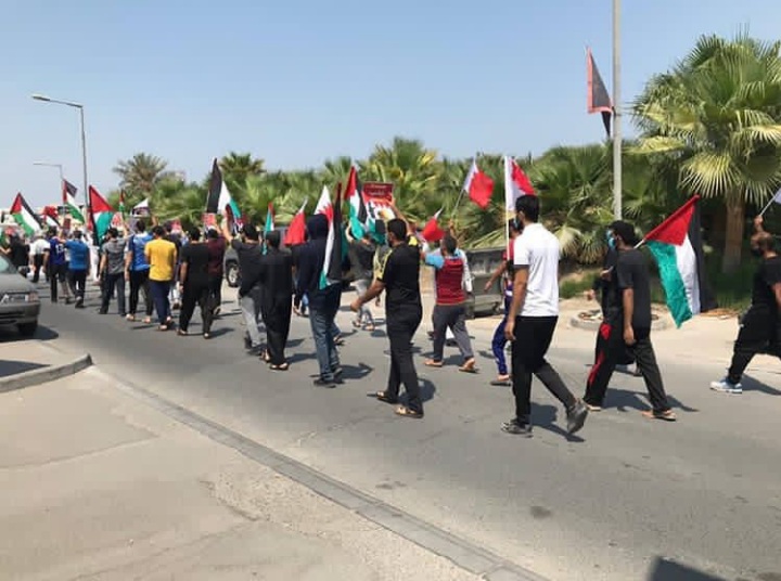 شارع القدس في البحرين يزدان بالشعارات الثوريّة 