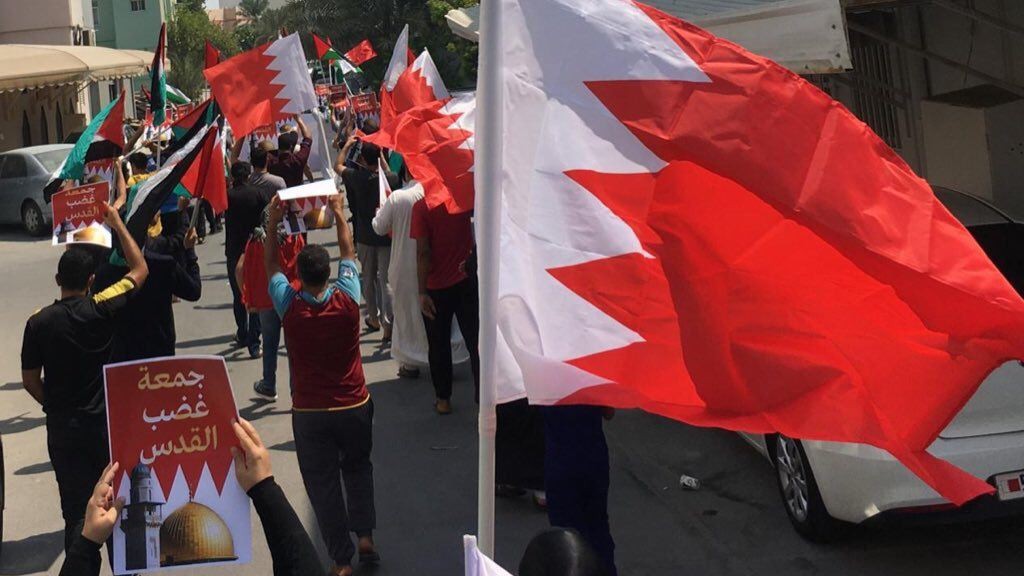 تضامن عربيّ واسع مع شعب البحرين في مواجهته قمع النظام الخليفيّ 