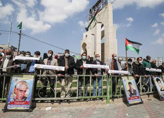 مراقبون: الأنظمة العربية المطبّعة تمنح الصهاينة الضوء الأخضر لتعذيب السجناء الفلسطينيين