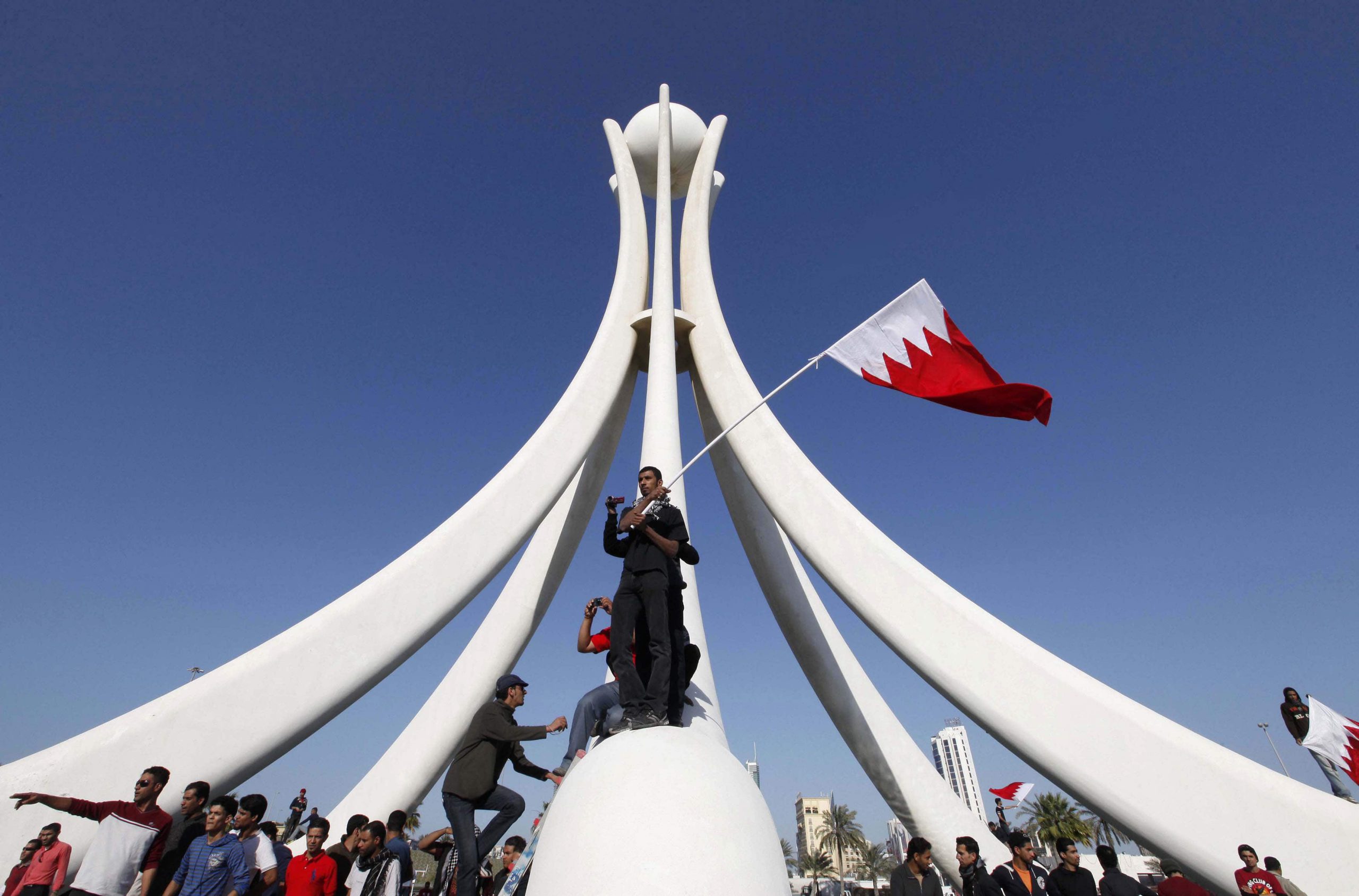 الدكتور هادي أفقهي: ثورة البحرين كما الثورة الإسلاميّة في إيران.. مرور السنوات يجعلها أقوى