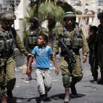 منظّمات حقوقيّة فلسطينيّة: آلاف الفلسطينيّين من بينهم أطفال ونساء يقبعون في سجون الكيان الصهيونيّ