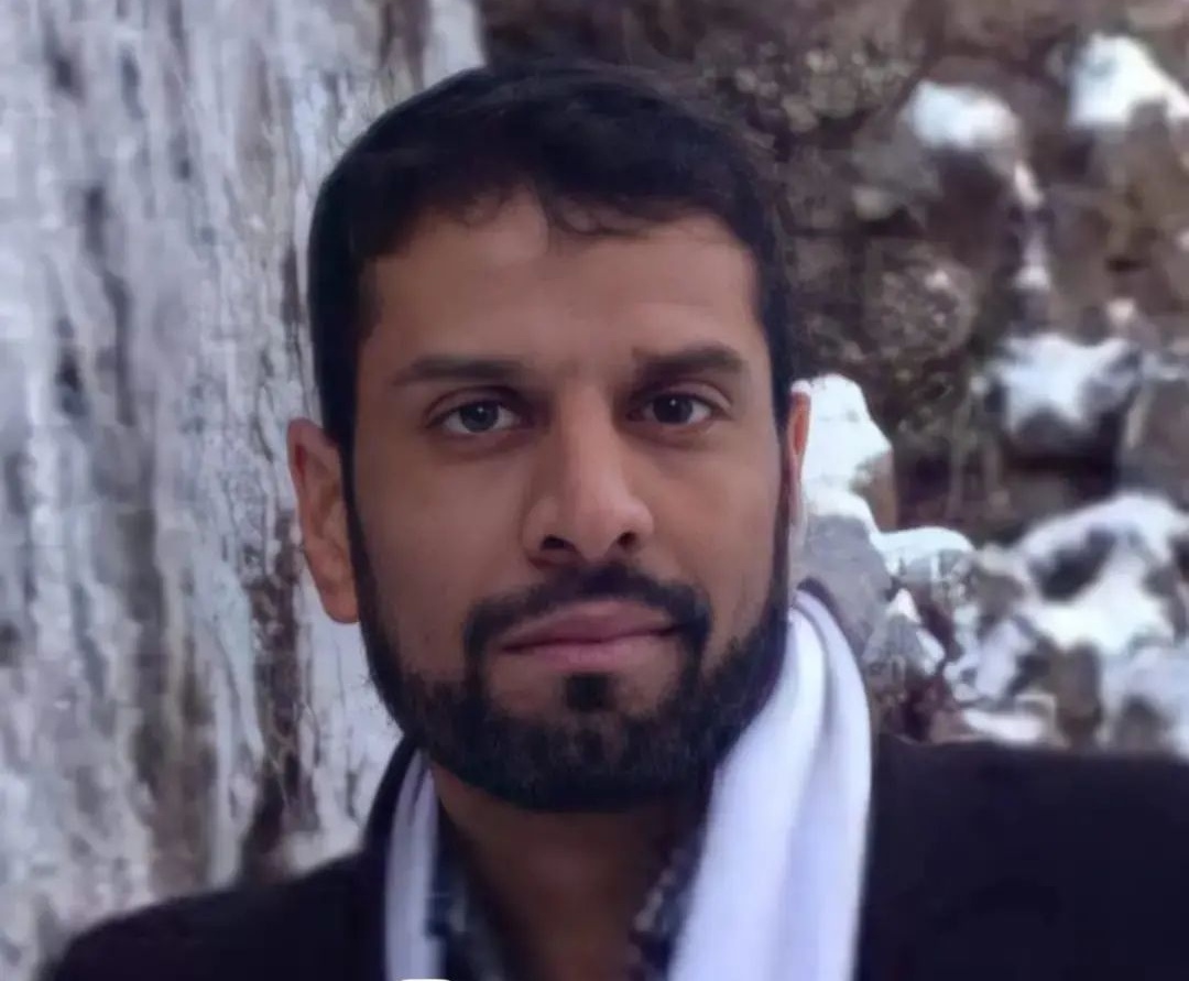 نقل معتقل الرأي «أحمد جعفر» إلى قسم الجنائيّين بعد الاعتداء عليه 