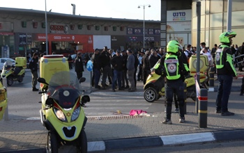 مقتل 4 صهاينة وإصابة 2 واستشهاد المنفّذ في «بئر السبع»  