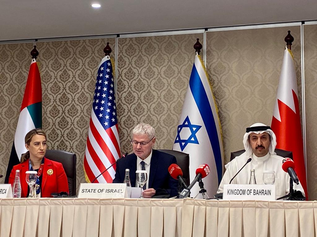 معهد استطلاع أمريكي يظهر تراجع مقبوليّة التطبيع مع الصهاينة في بلدان الخليج