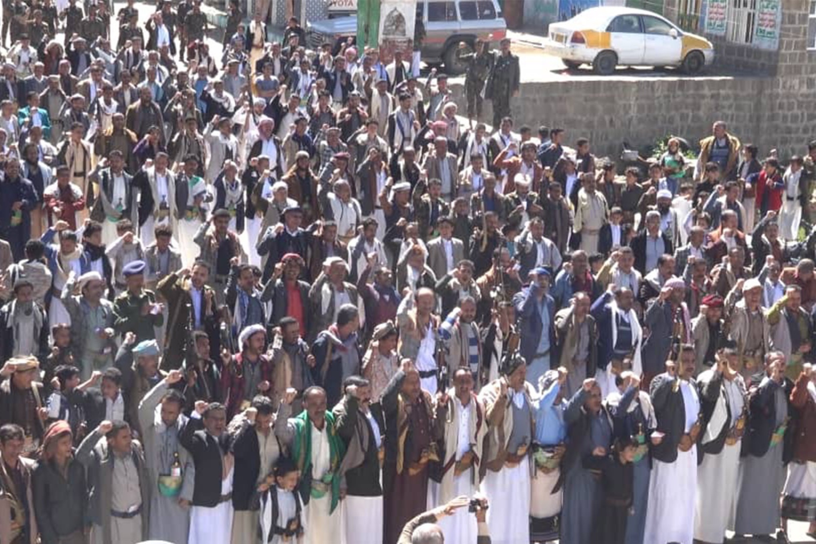 الشعب اليمني يطالب في مسيرات حاشدة المجتمع الدولي بالعمل على إيقاف العدوان ورفع الحصار