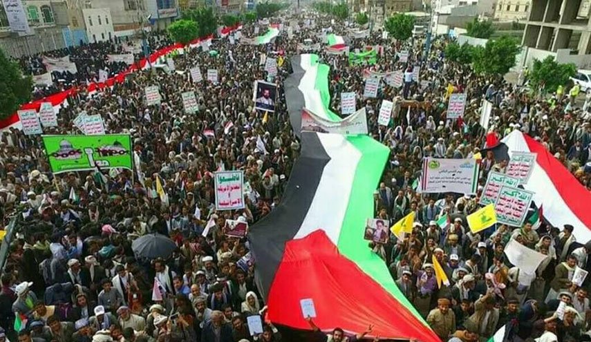 الشعب اليمنيّ يحيي يوم القدس العالمي بتظاهرات ضخمة  