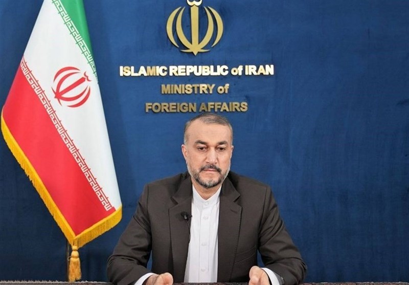 وزير الخارجيّة الإيراني: مسيرة الأربعين رمز لمكافحة الظلم والدعوة إلى الحريّة