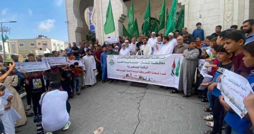 حماس: المسجد الأقصى خطٌ أحمر والمساس به صبّ للزيت على النار
