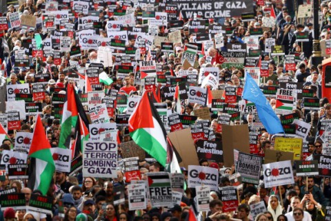 تظاهرات ضخمة في «بريطانيا» نصرة لفلسطين 