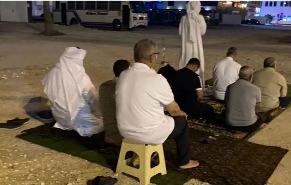 الصلاة تتواصل في مسجد «العلويّات» المهدّم