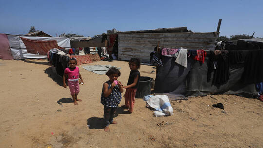 الأونروا: إذا استمرّت الحرب على غزّة سنفقد جيلًا كاملًا من الأطفال