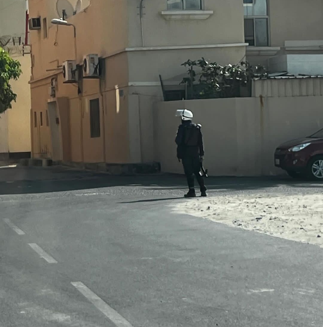 للأسبوع السابع على التوالي.. النظام الخليفيّ يمنع أكبر صلاة جمعة في البحرين