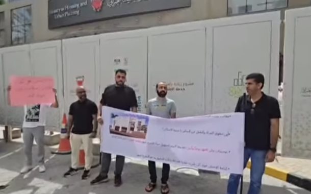 عدد من المفرج عنهم يعتصمون للمطالبة بحقّهم في السكن