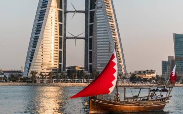 في ظلّ السياسيات الاقتصاديّة الفاشلة.. وكالات ائتمانيّة تخفّض نظرتها للبحرين إلى «سلبيّة»