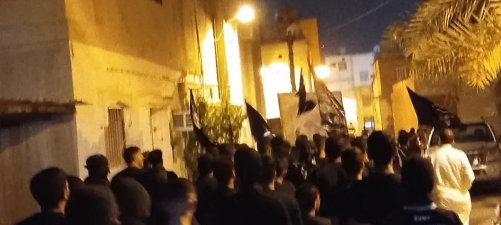 الثوّار والأهالي يواصلون حراكهم الغاضب في البلدات