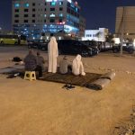 المواطنون يقيمون الصلاة في مسجد «العلويّات» المهدّم