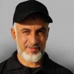 اعتقال الناشط «الحاج منير مشيمع» بعد مداهمة منزله