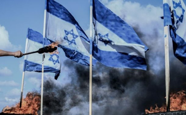 النظام الخليفيّ يضع البحرين بين مطرقة التطبيع وسندان الخضوع للأمريكيّ