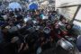 المواطنون يواصلون ثورة المحراب ويقيمون الصلاة في مسجد «العلويّات» المهدّم