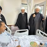 جمع من العلماء في زيارة للمصاب الحسينيّ «حسن العنفوز»