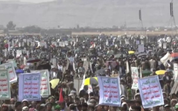 اليمنيّون يحتشدون في أكثر من 40 ساحة تضامنًا مع غزّة