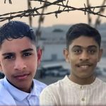 إجبار «فتى» يسعى إلى كشف مصير أخيه المعتقل «على توقيع تعهّد أمنيّ»