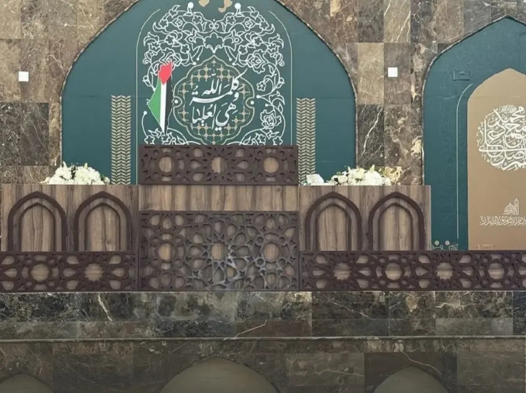 للأسبوع الخمسين.. النظام الخليفيّ يمنع أكبر صلاة جمعة في البحرين