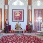 القضاء الخليفيّ يحكم بالمؤبّد على معتقلين سياسيّين.. و«حمد الخليفة» يشيد بإنجازاته