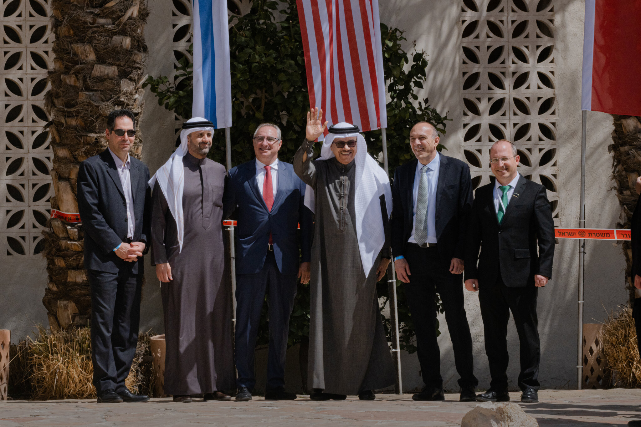 الموقف الأسبوعيّ: استضافة أصوات الشّر والتوحّش من الأمريكيّين والصهاينة والسّعوديّين إهانة للبحرين وشعبها المقاوم