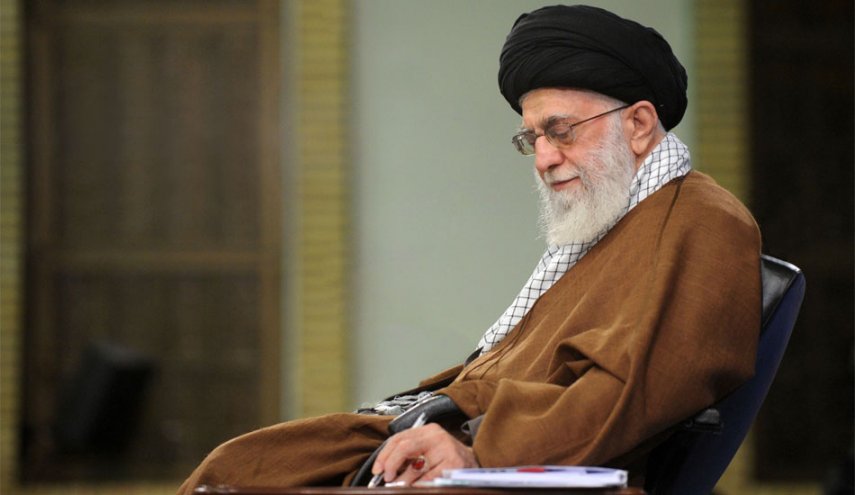 السيّد القائد الخامنئيّ: الهجوم العنيف للجيش الأمريكيّ انهزم في المنطقة أمام ابتكار شباب إيران وشجاعتهم 