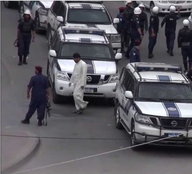 أجهزة النظام تقتحم احتفالًا بمولد السيّدة الزهراء (ع) في سماهيج وتزيل اليافطات