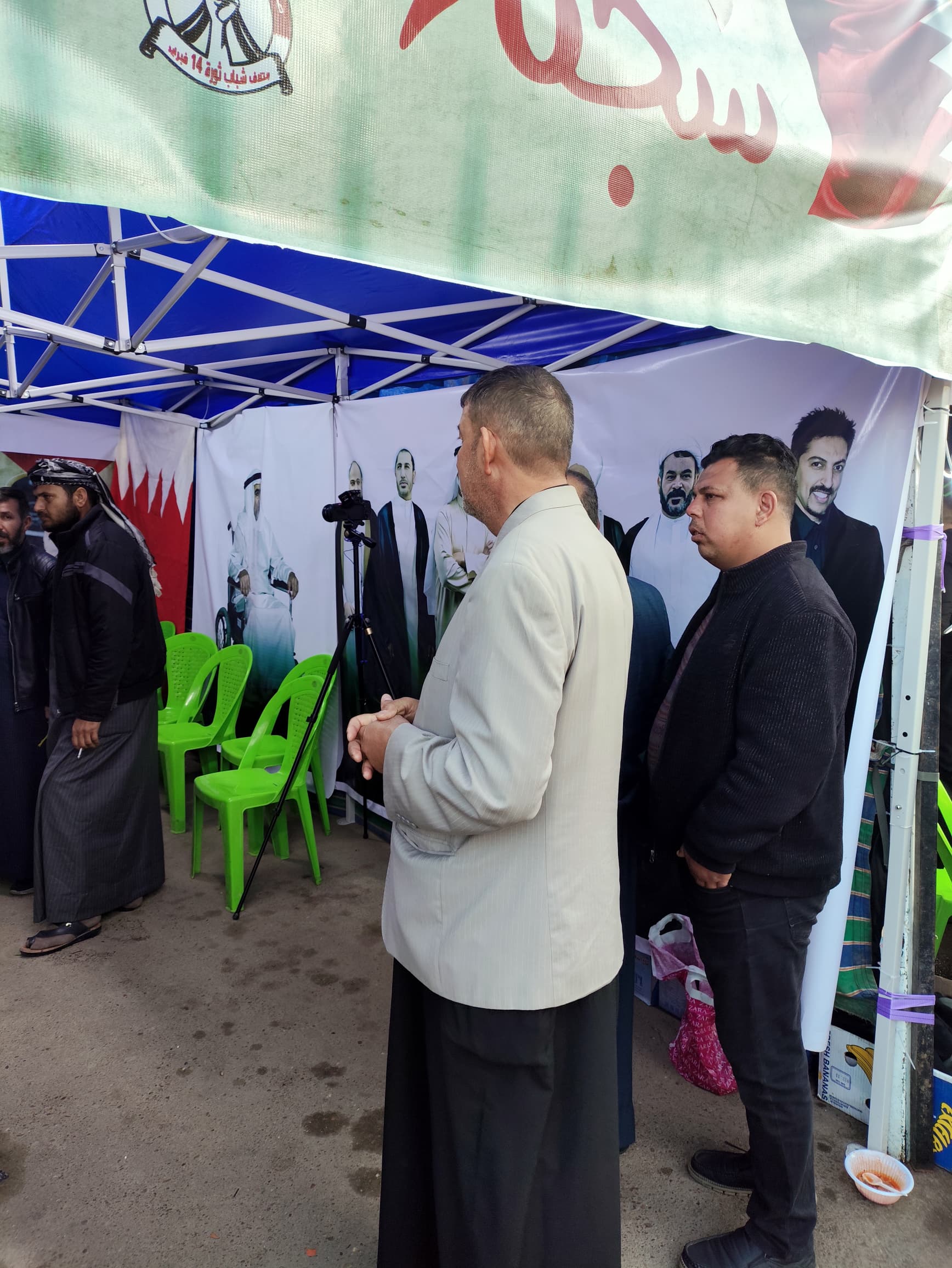 زوّار «معرض سجناء البحرين» يطالبون بالإفراج عن الأستاذ المشيمع   