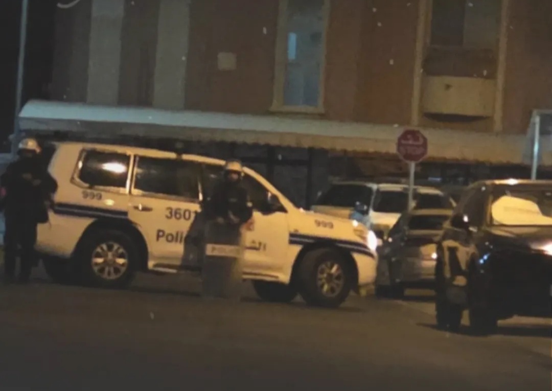 النظام الخليفي يفرض حصارًا على منزل الرمز «الأستاذ حسن مشيمع» 