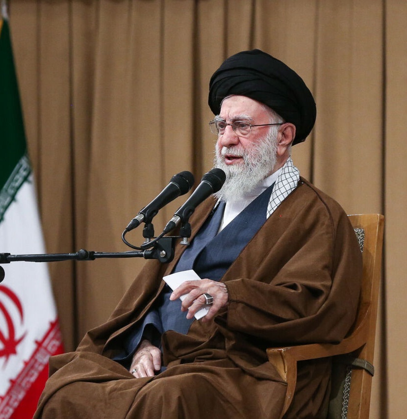 السيّد القائد الخامنئيّ يحذّر: هذه المرّة ستكون الحرب إقليميّة