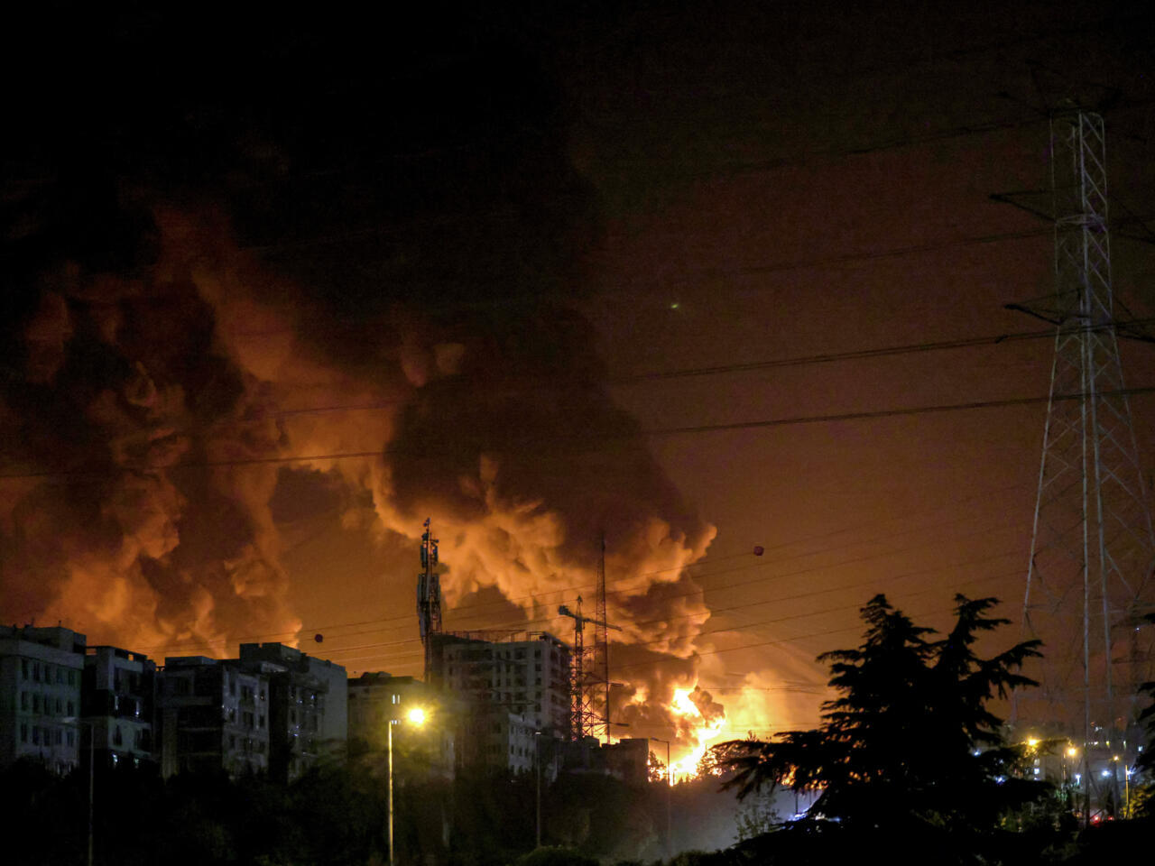 نساء ضمن المعتقلين على خلفيّة تصوير الضربات الإيرانيّة على القواعد الأمريكيّة