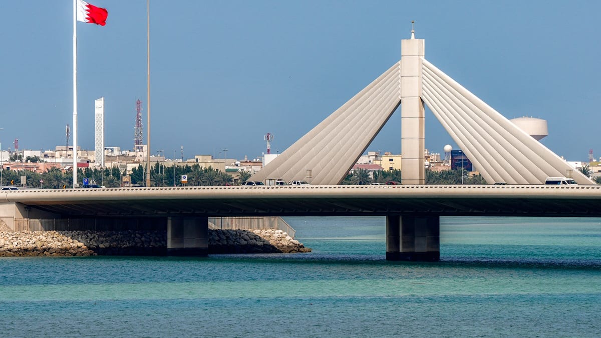 تقرير: مواطنون أبرياء يدفعون ثمن «عجز» النظام الخليفيّ أمام الضربات الإيرانيّة