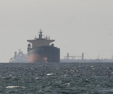 طهران: السفن غير المرتبطة بـأعدائنا يمكنها عبور مضيق هرمز وسنؤمّن سلامتها