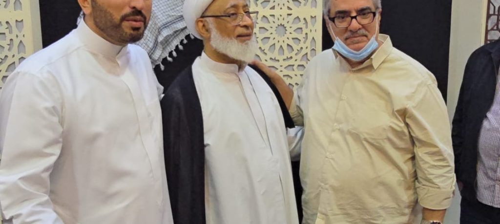 الرمز الوطنيّ «الشيخ ميرزا المحروس» يعانق الحريّة بعد 15 سنة سجن