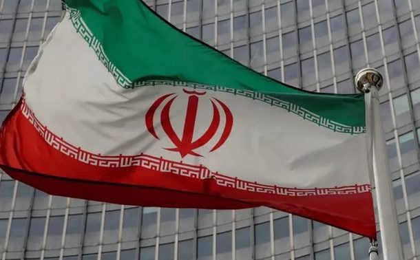 إيران تقرّر عدم الحضور في المفاوضات وترامب يمدّد وقف إطلاق النار