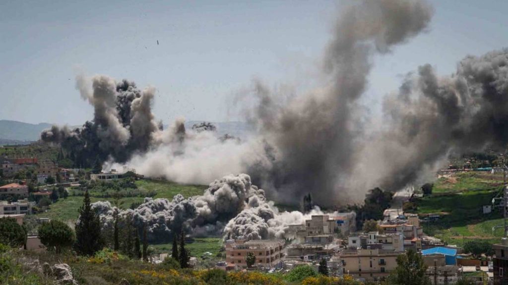 العدوّ الصهيونيّ يمنع الصليب الأحمر من الوصول إلى إعلاميّتين جريحتين