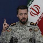 إيران تكرّر تحذيرها: على الدول المضيفة إجبار الأمريكيّين على الخروج من بلدانهم