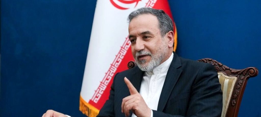 عراقجي يدعو السعوديّين إلى طرد الجنود الأمريكان من المنطقة