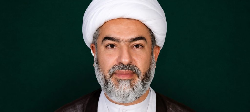 رجل دين يهاجم حاكم البحرين: يهدد الشعب بالتطهير والأحكام العسكرية