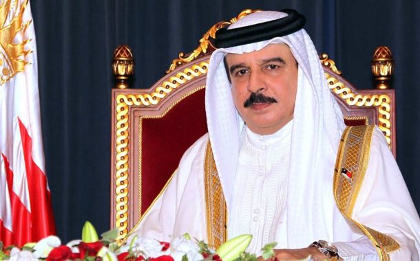 حاكم البحرين يجبر نوابًا ومؤسسات وعوائل على إصدار بيانات مؤيدة لإسقاط الجنسية والتهجير القسري