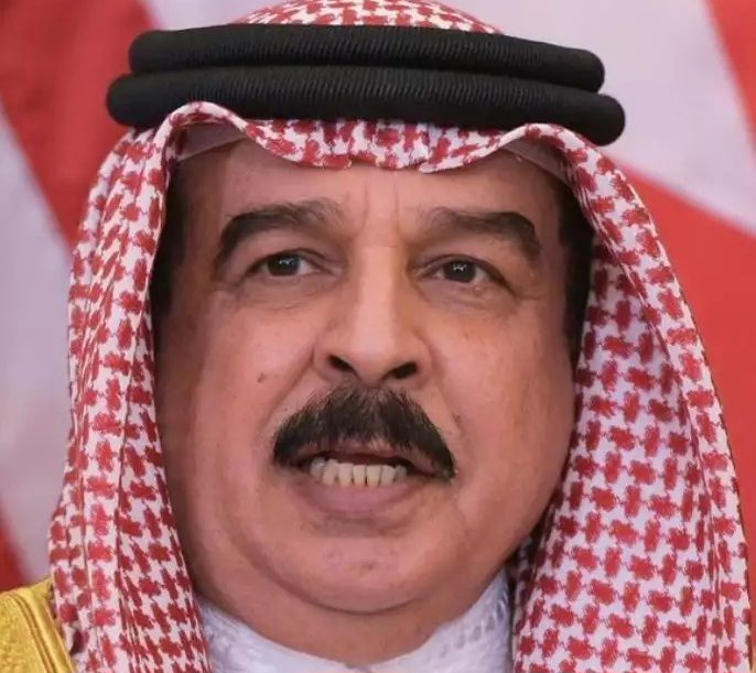 التحليل السياسيّ (8): ماذا سيقول الطاغية حمد في نهاية موسم عاشوراء؟.. شعب البحرين يرسم معادلة النصر على الأرض: «مثلي لا يبايع مثله»