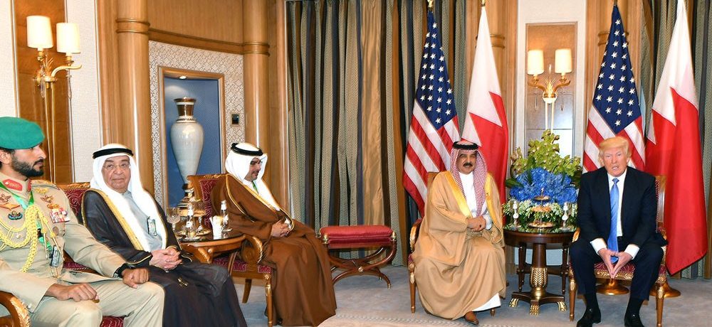 ائتلاف 14 فبراير يدعو شعب البحرين إلى تحمّل مسؤوليّة إيقاف الطاغية حمد عن إلحاقها بالمشروع الأمريكيّ- الصهيونيّ
