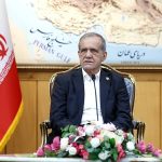 الرئيس الإيراني يتوعّد بالردّ على الاعتداءات الأمريكيّة