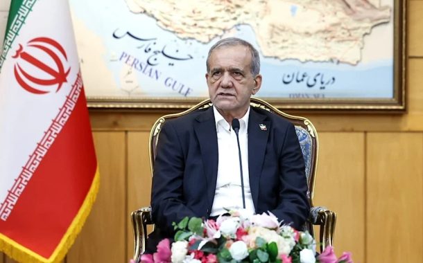 الرئيس الإيراني يتوعّد بالردّ على الاعتداءات الأمريكيّة